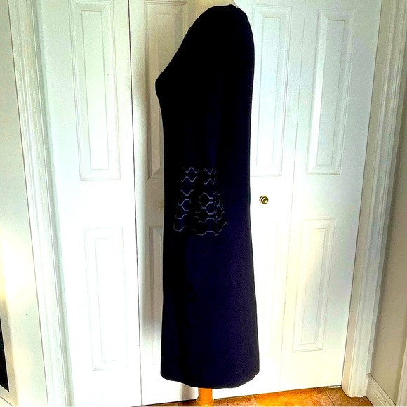Knit navy blue dress with beautiful scalloped hems and bell sleeves size medium - Picture 4 of 7
